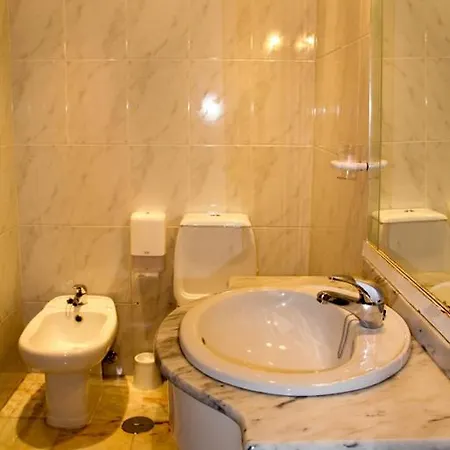فندق مبيت وإفطار Portucalense بورتو