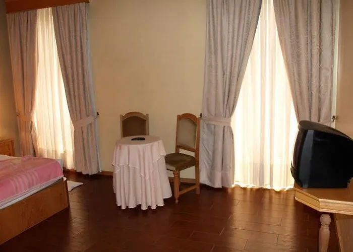 לינה וארוחת בוקר Portucalense